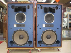 JBL4343B 经典旗舰监听音箱
