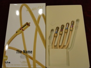 荷兰 范登豪 Name RCA 信号线 1.5米（盛名）