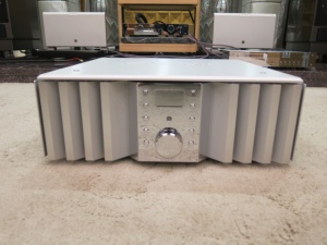 德国 Burmester 柏林之声 032 合并功放