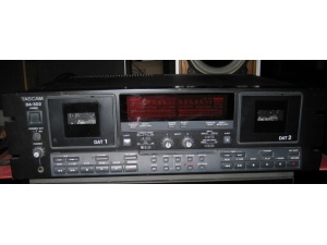 TASCAM 302 DAT第一音响专业品牌泰斯康220V原装，翻录黑胶开盘带CD的利器，独一无二的双卡机