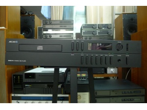 雅俊DELTA 70CD机，ARCAM雅骏第一台CD机 1541A解码芯片