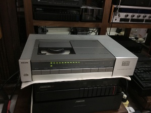 飞利浦CD200发烧CD机，神机再现，比利时原产原装PHILIPS CD200 