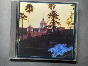 Asylum 《加州旅馆(Hotel California)》 - 老鹰乐队