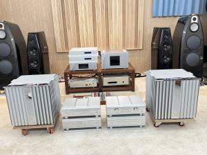 德国 Burmester 柏林之声 069 CD机＋077 前级+909MK5 两台 后级