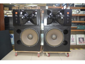 JBL 4430 监听箱