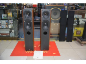 出经典的 KEF RDM3 监听落地音箱