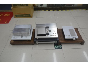 luxman D-500X's Luxman 前级CL88       +后级MQ88U 功放Luxman MQ88U 功放