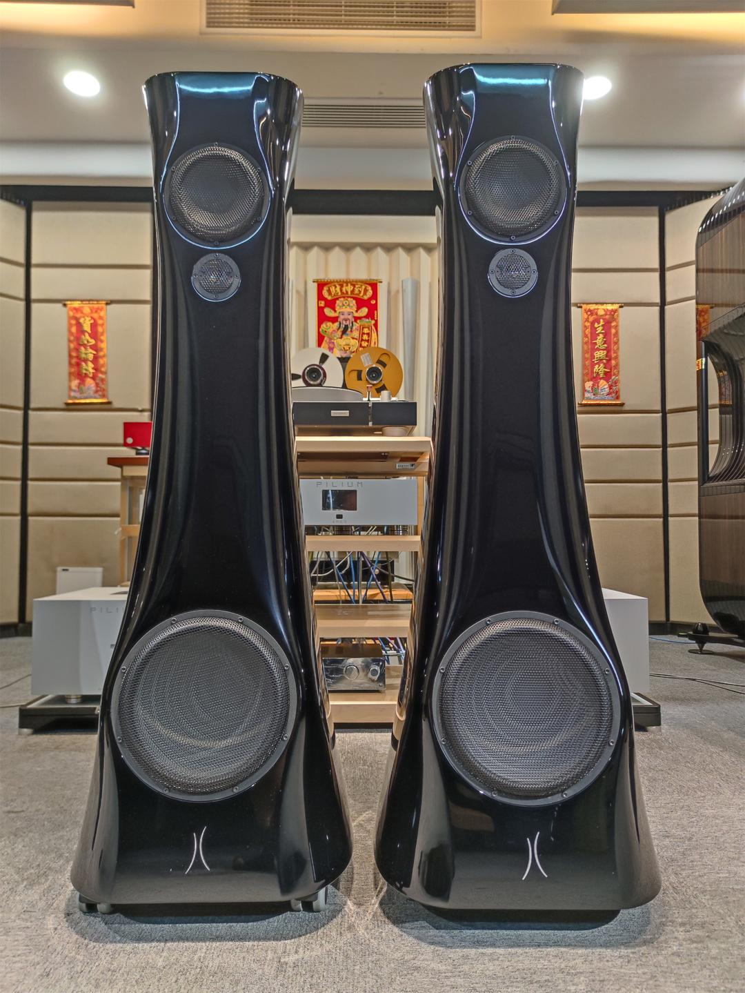 爱沙尼亚 Estelon 爱诗特浓 X DIAMOND MK II 落地箱(黑色熔岩高光漆)