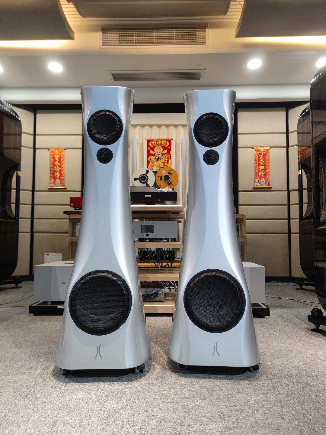 爱沙尼亚 Estelon 爱诗特浓 X DIAMOND MK II 落地箱 (银色纯铝高光漆)