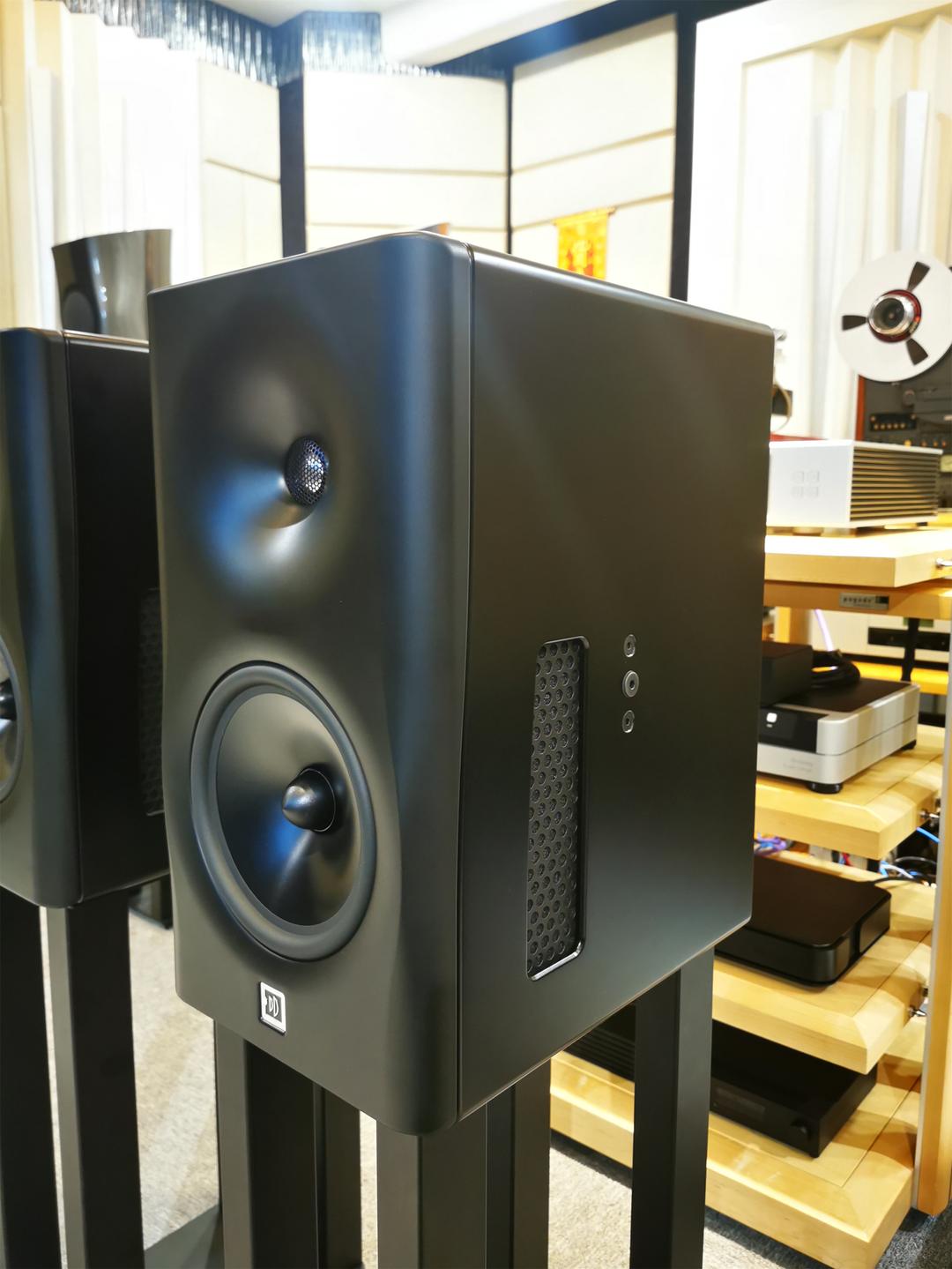 荷兰 Dutch & Dutch 8C Studio版有源音箱
