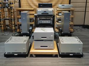 希腊神话Ypsilon Electronics DAC 1000解码+PST100前级+AELITE II后级