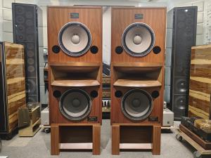 日本 TAD EXCLSIVE 2402 +Royal Audio E-2404RA 音箱