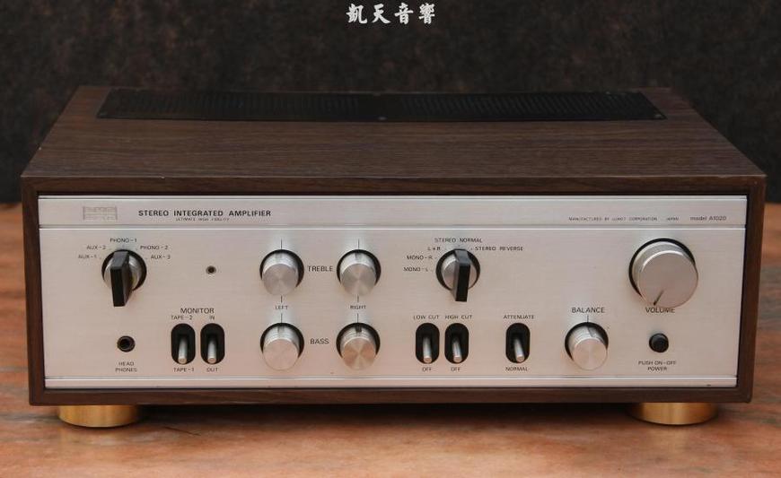 LUXMAN力士A1020电子管合并机!