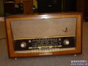 收藏级根德（GRUNDIG）胆收音机 5077