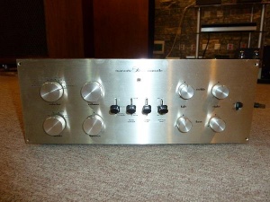 旧装Marantz 7胆前级 配6支德律风根12AX7 坑屏