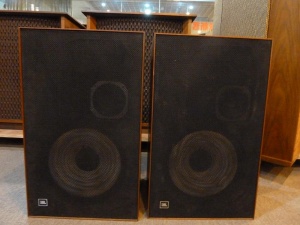12寸钢磁书架箱JBL L100