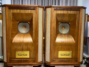 英国天朗 Tannoy Westminster Royal 皇家西敏寺（已出）