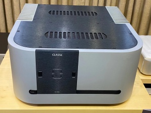 加拿大驾势 Classe  CA -2200 立体声后级