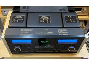 麦景图 Mcintosh MA6700 合并功放