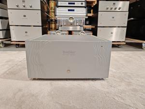 宝达/Boulder 1160 立体声后级功放，最后期白色接线柱版