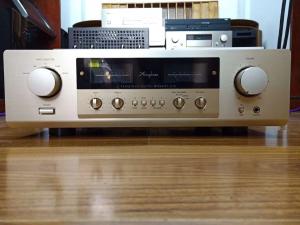 日本 Accuphase 金嗓子E211 合并机