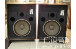 JBL L200