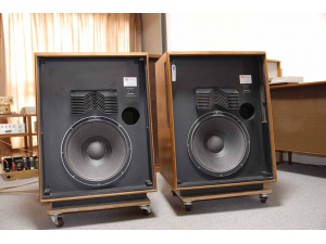 经典JBL-L200B原装箱成色新 (已售出）