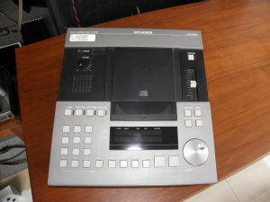 BBC电台使用STUDER-D730-CD机成色新（已售出）