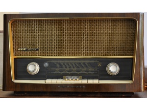 德国grundig根德3028胆收音机(已售出）