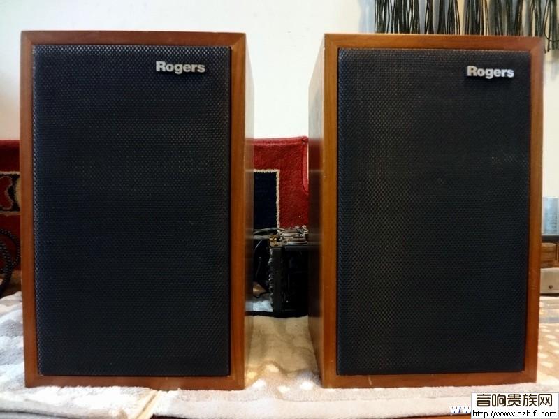 一对早期版本ROGERS 3/5A书架箱(15欧,白肚脐)-已出