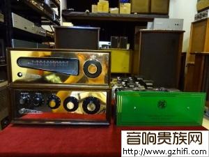 一套经典的英国PYE胆前级+胆后级+胆收音古董机